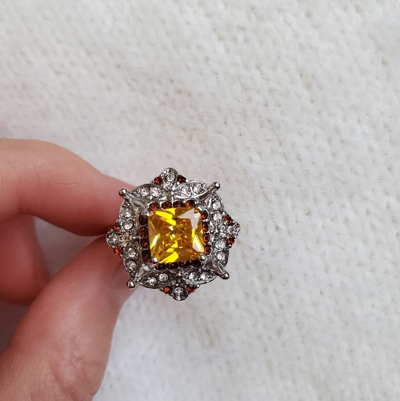 New Gorgeous Citrine Birthstone Ring - Picture 6 of 9